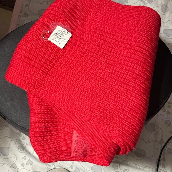 PINK Victoria's Secret Accessories - Pink Victoria’s Secret Red knit scarf NWT